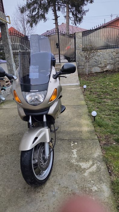 Honda Deauville 650cm foarte bună