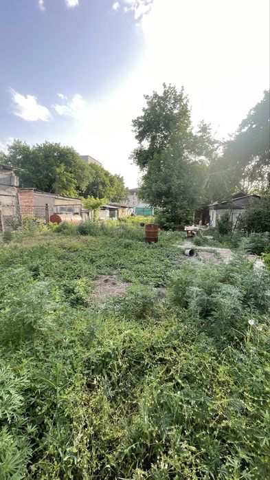 продам участок в центре города
