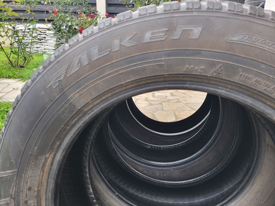 4x cauciucuri anvelope iarna M+S 215 65 R17 SUV Falken Eurowinter