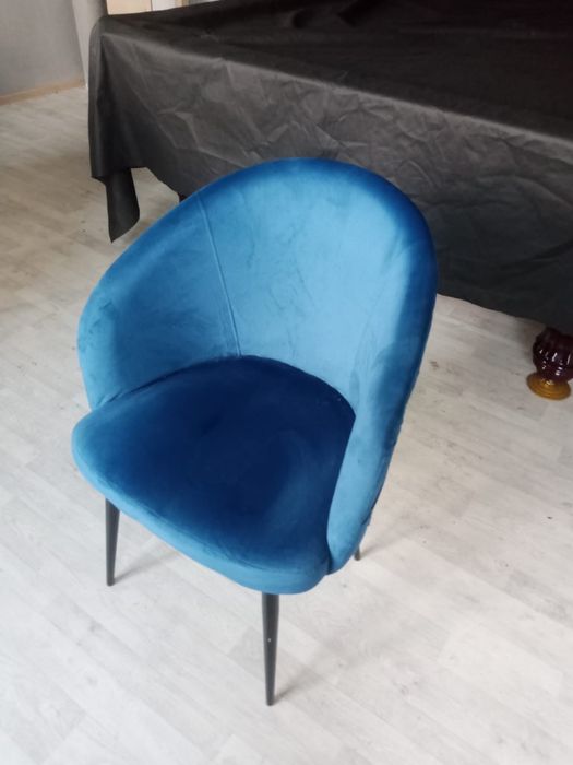 Продам диван хороший торг