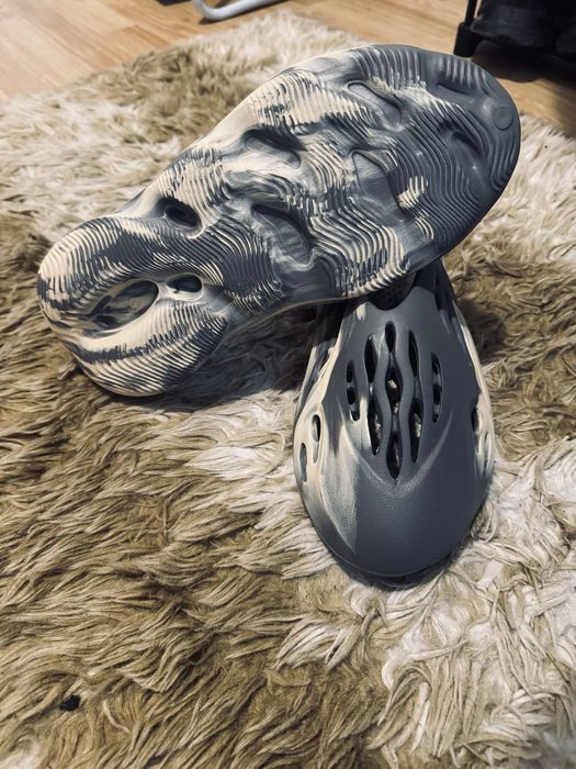 Yeezy foam runner