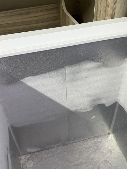 Продам морозильник Hansa 368л