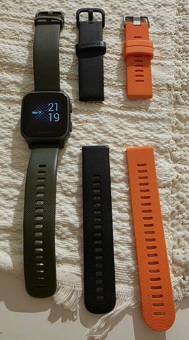 Garmin Venu SQ music edition + 2 bratari rezerva originale Garmin