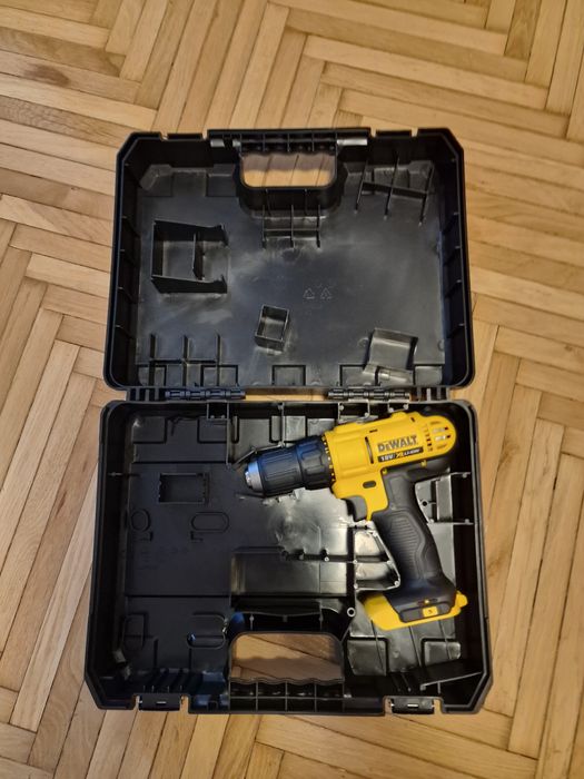 SurubelnitDeWalt Masina de gaurit si insurubat cu acumulatori DCD771, 18 V