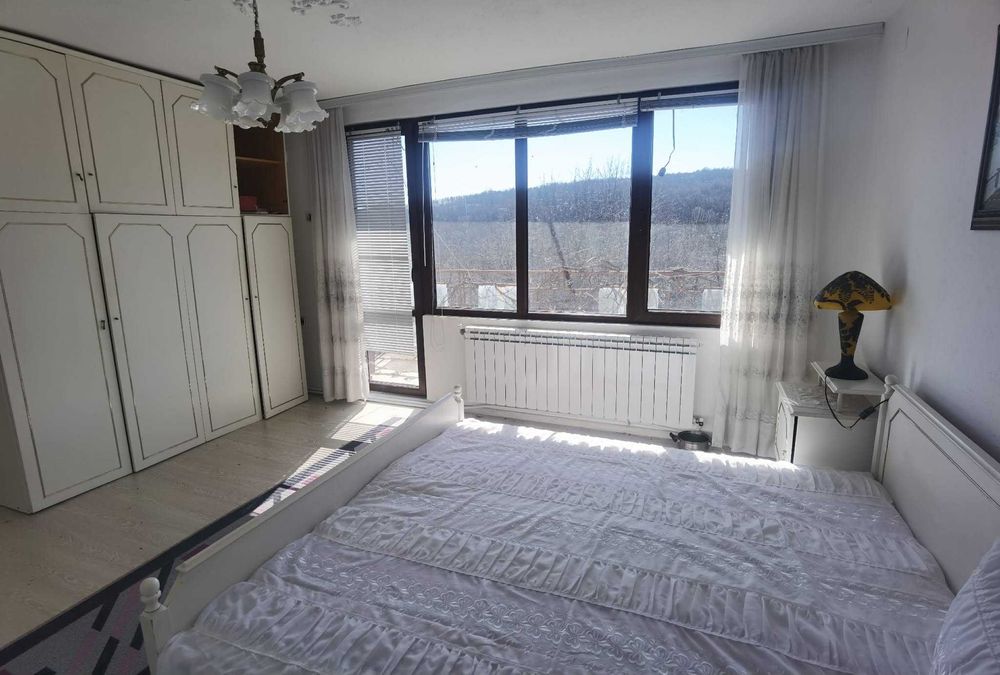 Прекрасна къща в с. Лесичарка