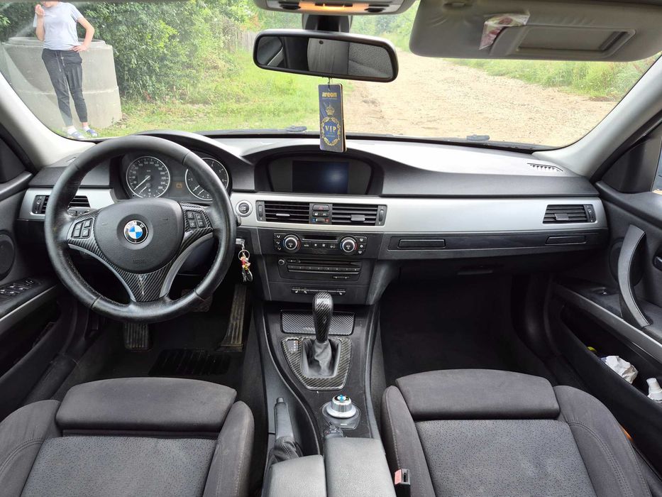 Bmw E90 2009. 2.0 Benzină