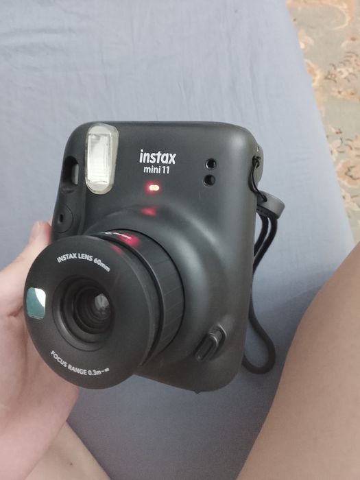 Fujifilm Instax Mini 11, черный цвет