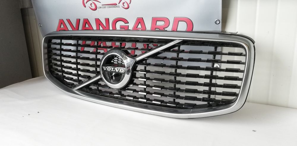 4 броя предна решетки Volvo XC60 2 (2017-2023)