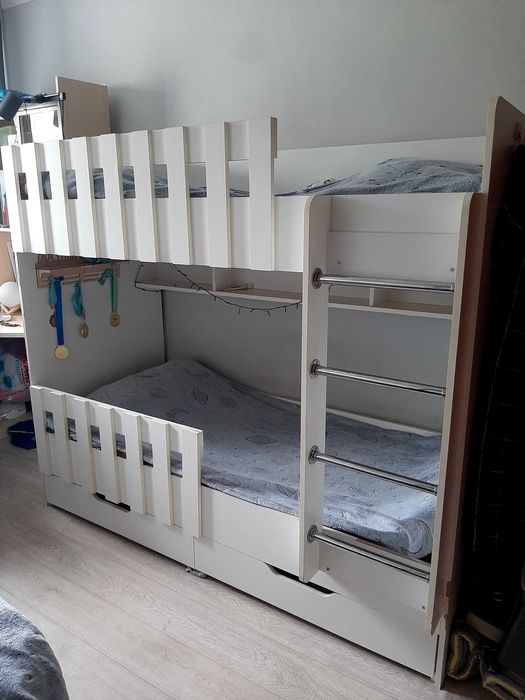 Двухъярусная кровать б.у