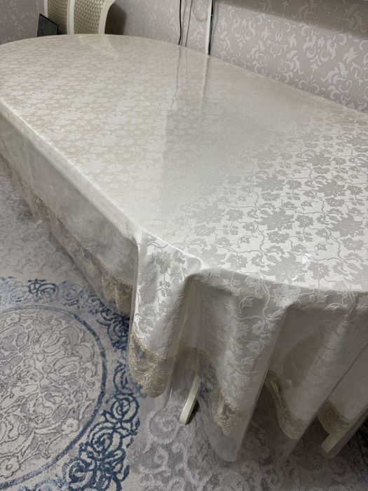 Продам стол и 8 стульев!