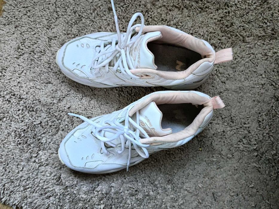 Adidași NEW Balance mărimea 40