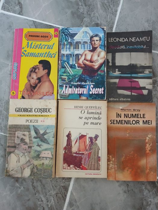 Vând cărți, mai multe titluri