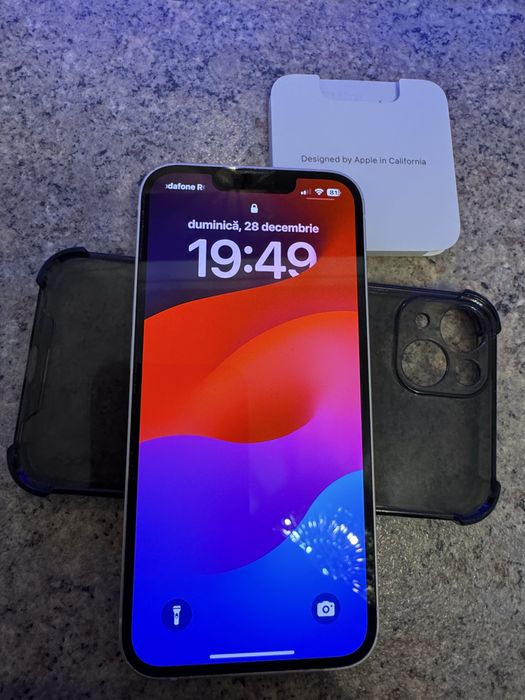 Iphone 13 128 GB 90% viata baterie, impecabil fara zgarienturi