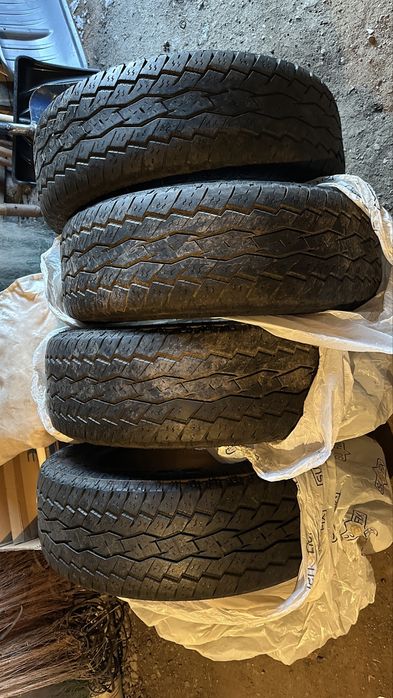 Продам шины TOYO A/T