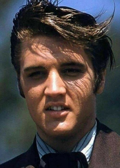 Elvis Presley, casete audio, CD-uri și DVD-uri cu filmele și muzică