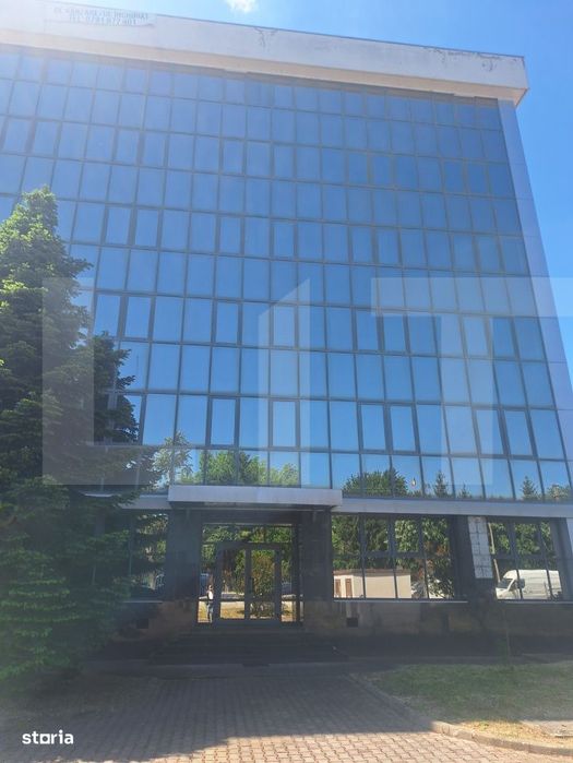 Cladire de birouri / spatii comerciale,