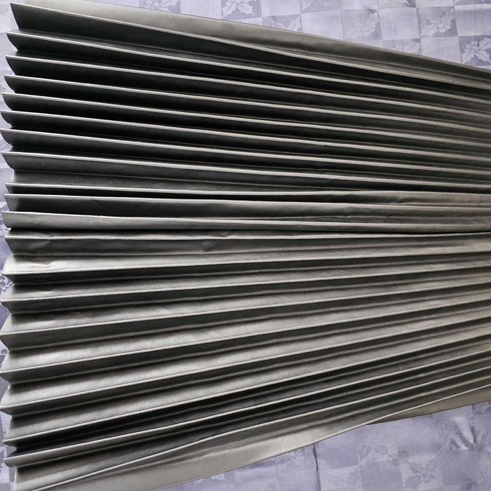 Нова едро плисирана кожена пола "Stradivarius" Страдивариус XS размер