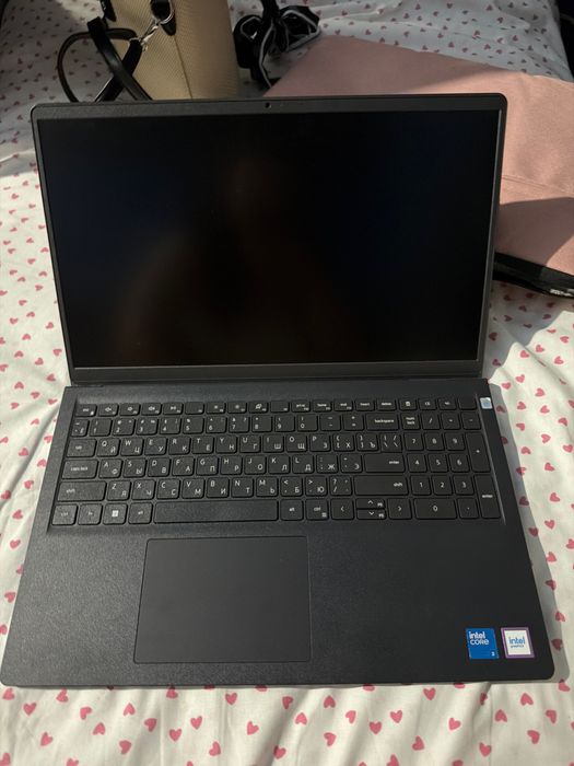 Ноутбук dell новый с коробкой документов