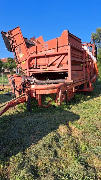 Продавам картофокомбайн GRIMME двуредов