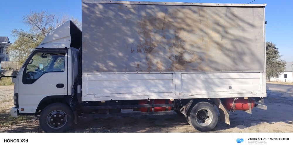 Isuzu 5 t 2007-yil