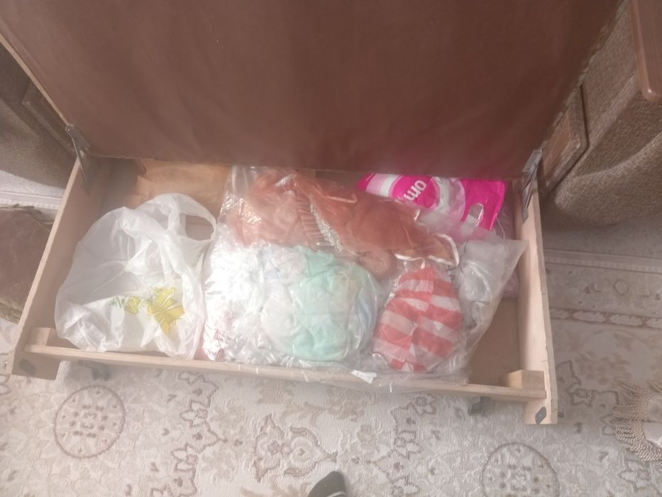 Продам диван в хорошем состоянии