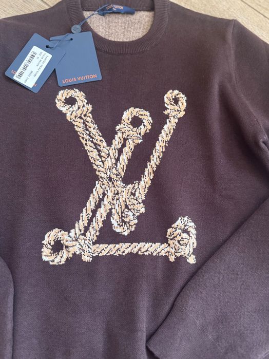 Дамски пуловер нов