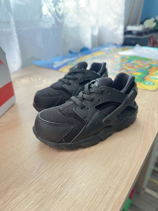 Детски маратонки и сандалети