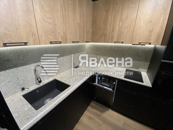 Дава се под наем Тристаен апартамент в Варна, Бриз - 95 кв.м за 1000 € - Снимка #3
