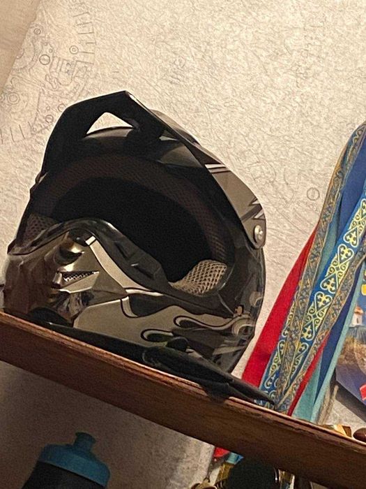 Продам шлем для велосипеда , мотоцикла , фулфейс