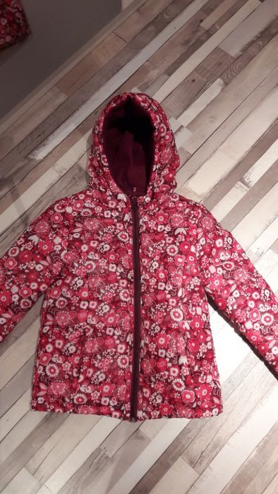 vand jacketa de iarna florala + căciulă