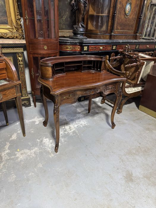 Birou rococo din lemn masiv sculptat