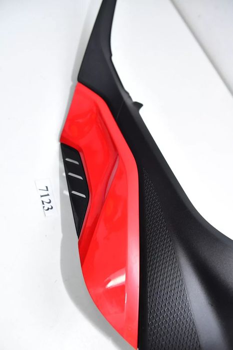 BMW S1000R K63 2021- Carena rezervor de combustibil dreapta