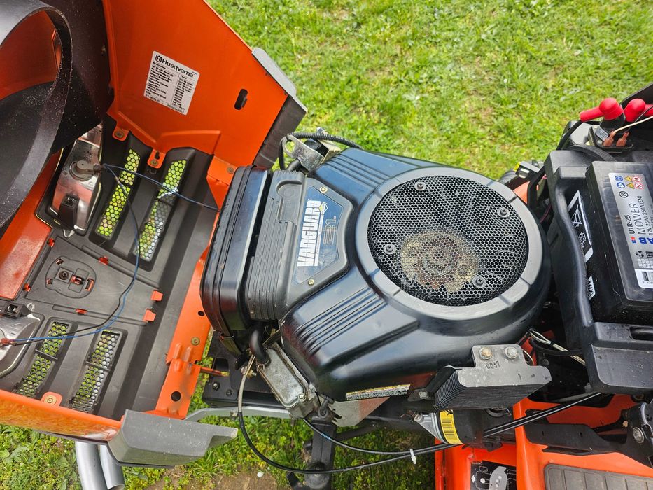 Тракторна Косачка HUSQVARNA 21. Коня. ПЕРФЕКТНА
