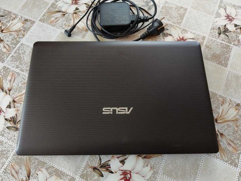 Лаптоп Asus K55A
