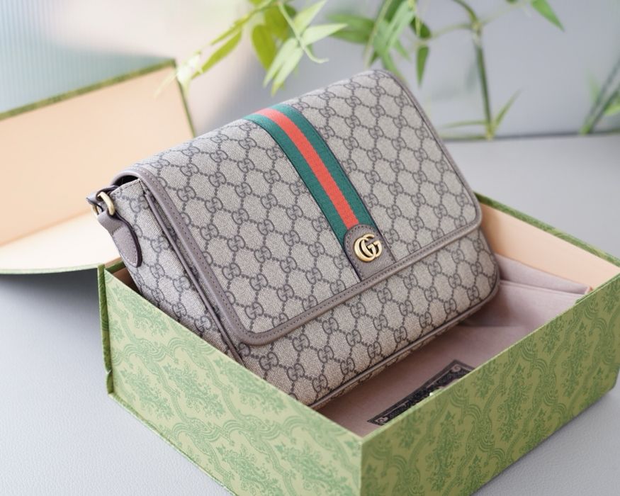 Барсетка GUCCI 4 цвета в наличии.