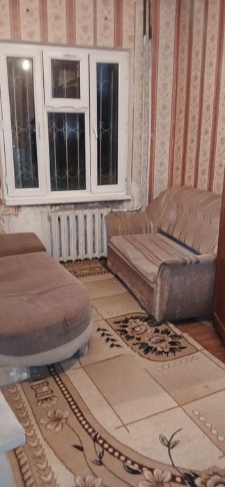 Юнусабад 10 квартал. Продается квартира  2/4/5