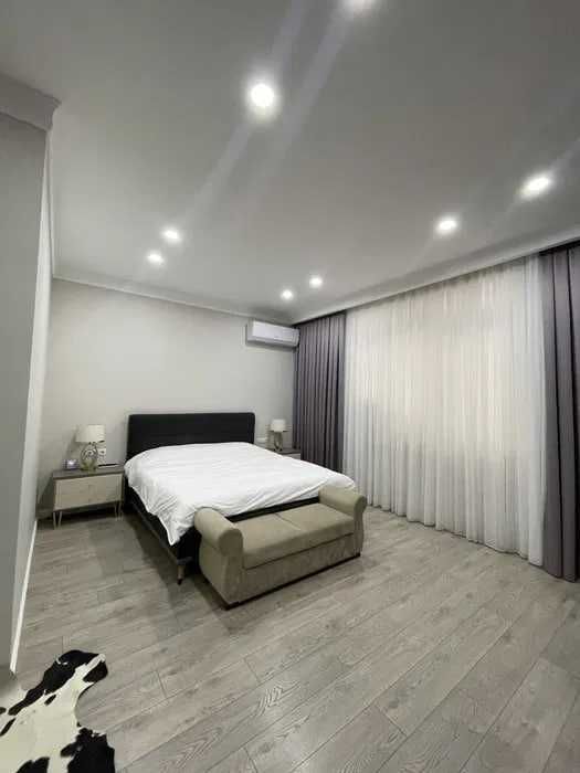 Сдаётся  квартира 4-х ком. Golden house Parisien