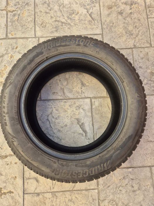 Зимни гуми на Бридж Стоун