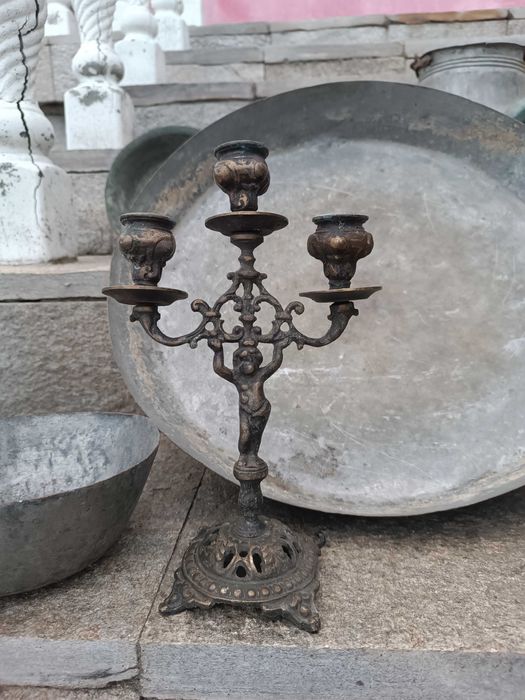 Колекция от старинни предмети