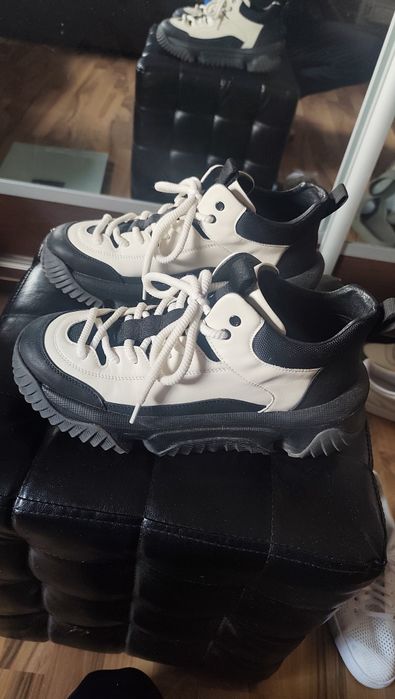 Adidași gheata mărime 42