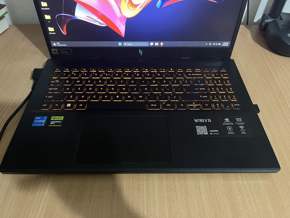 Acer Nitro V15 i5 Gen13 RTX 5050 16GB 1TB SSD 165Hz + Cooler