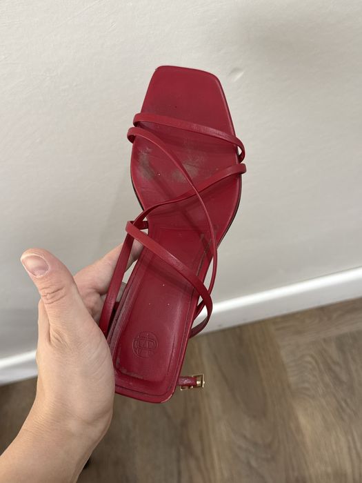 Продам кожаные босоножки massimo dutti