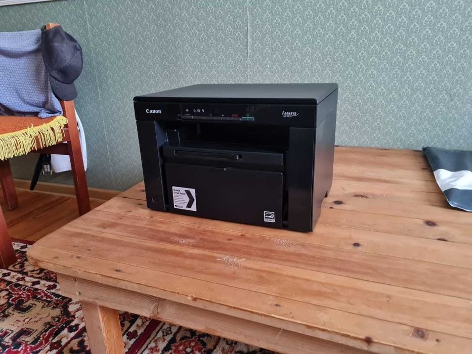 Продается в отличном состоянии принтер МФУ MF3010 бренд «Canon» .