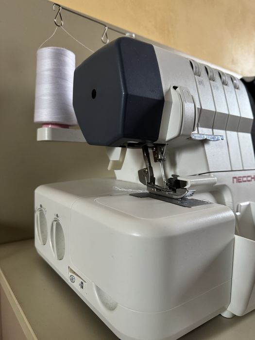 NECCHI NL 11 C – 4-нишков оверлог • Почти нов • С кутия