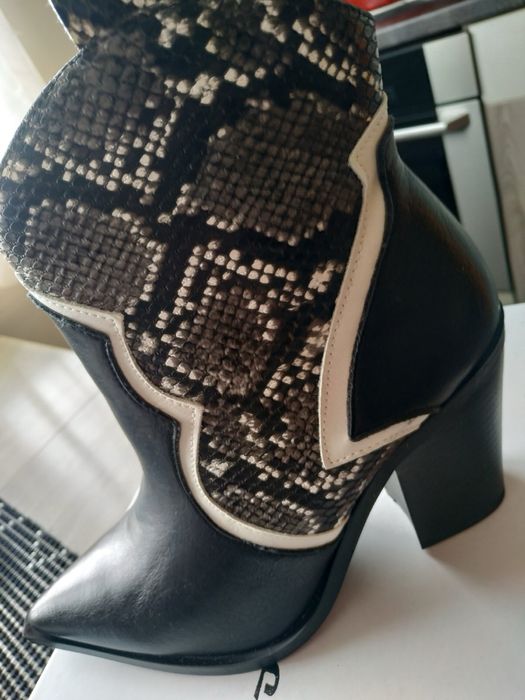 Боти - чисто нови