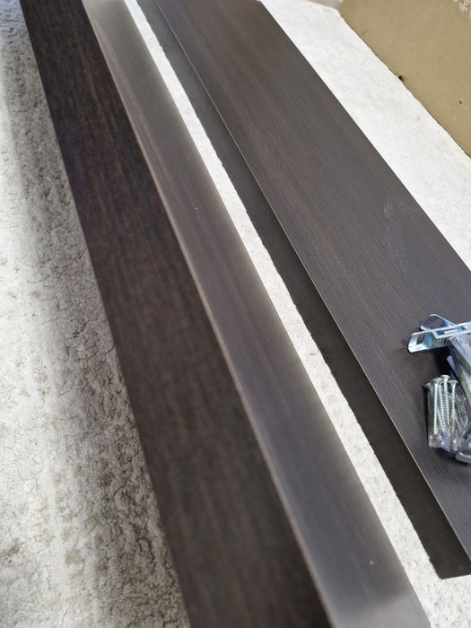 Set 2 rafturi perete