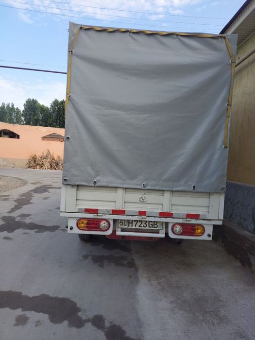 Foton yuk mashinasi sotiladi
