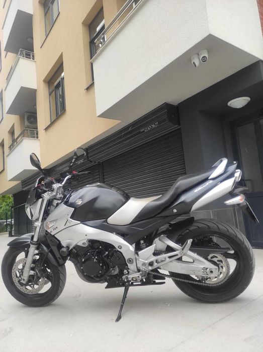 МотоциклетSuzukiGSR 600