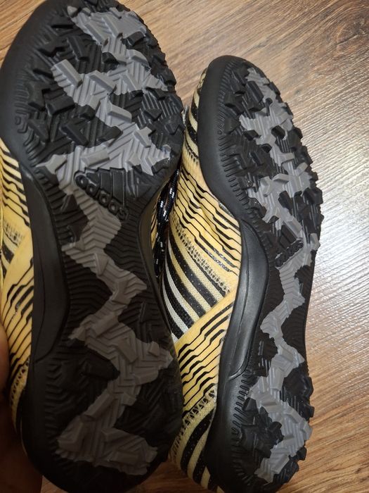 Бутсы сороконожки продам