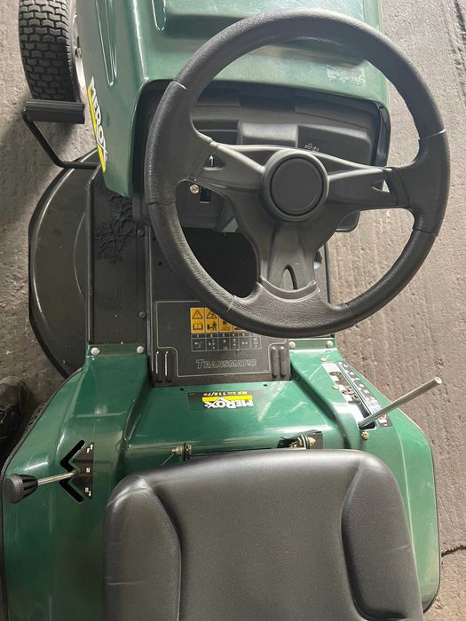 Tractoras de tuns iarba